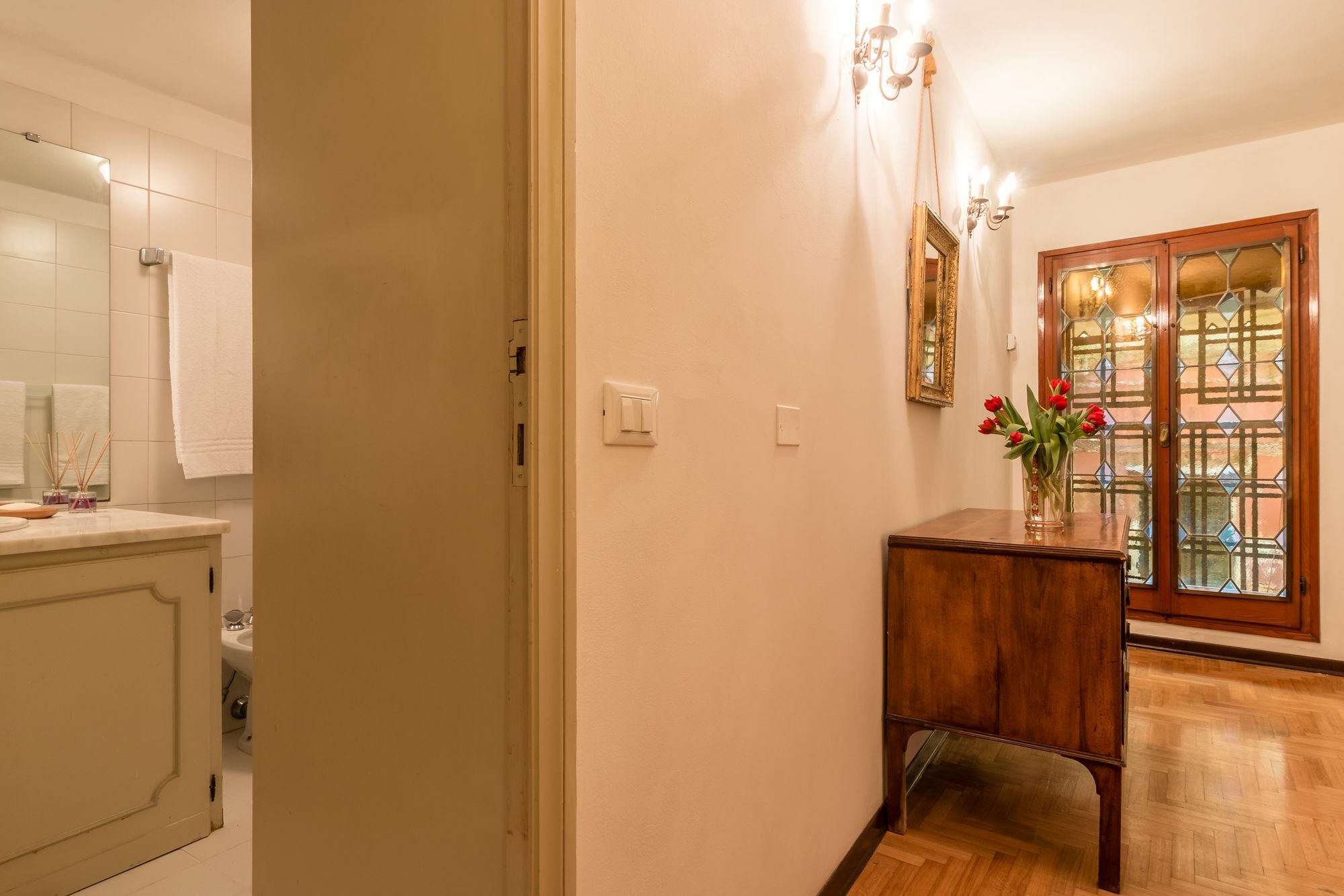 Apartment Emo Palace Grand Canal By Lionhost *