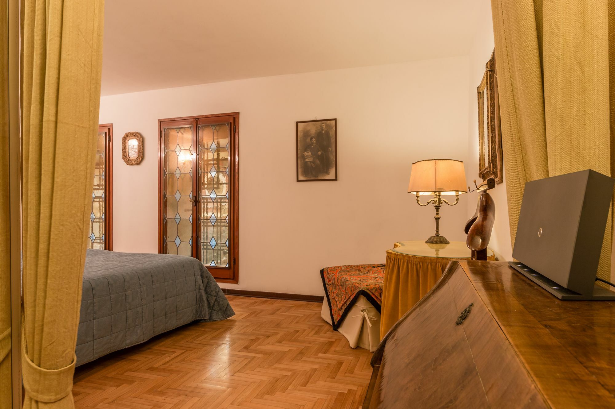 Apartment Emo Palace Grand Canal By Lionhost *